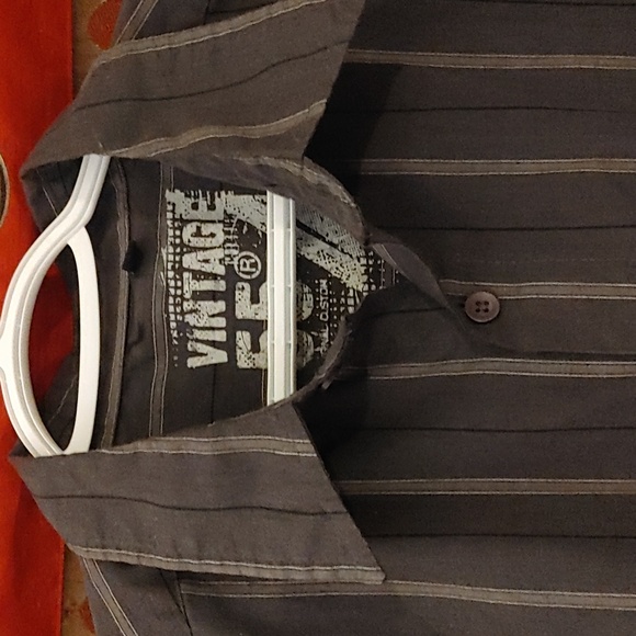 3/$40 Vintage 55 Button Down Shirt - Picture 2 of 4